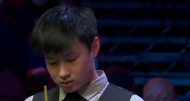 确保比分悬 确保比分悬