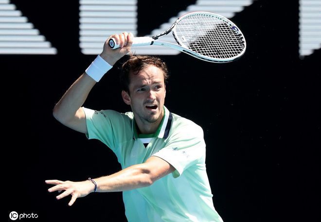 再次燃起饥 再次燃起饥