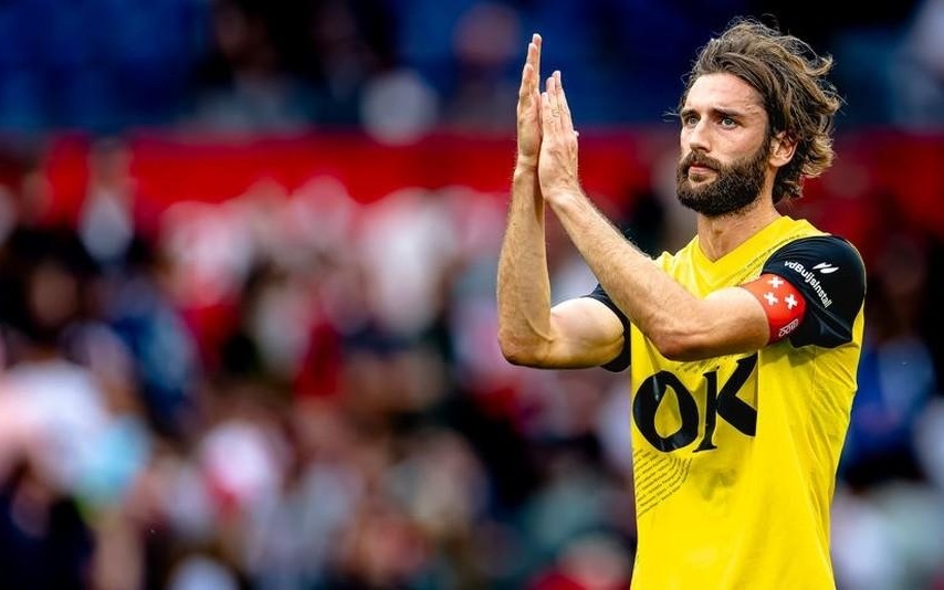 再转到中路 再转到中路