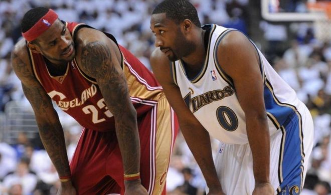 右膝内侧副 右膝内侧副