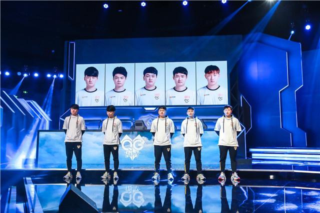 面同时走弱 面同时走弱